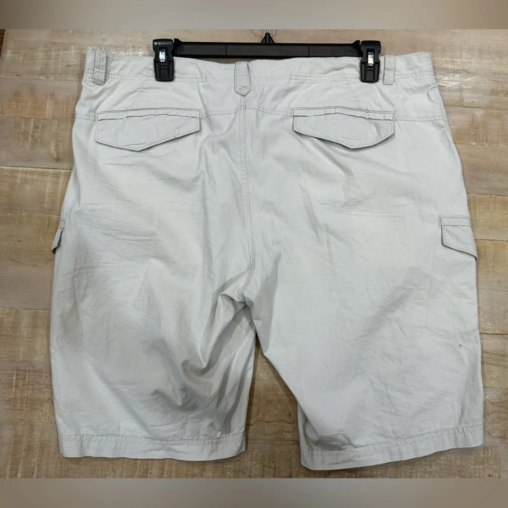 Calvin Klein khaki light beige cargo shorts - Picture 3 of 9
